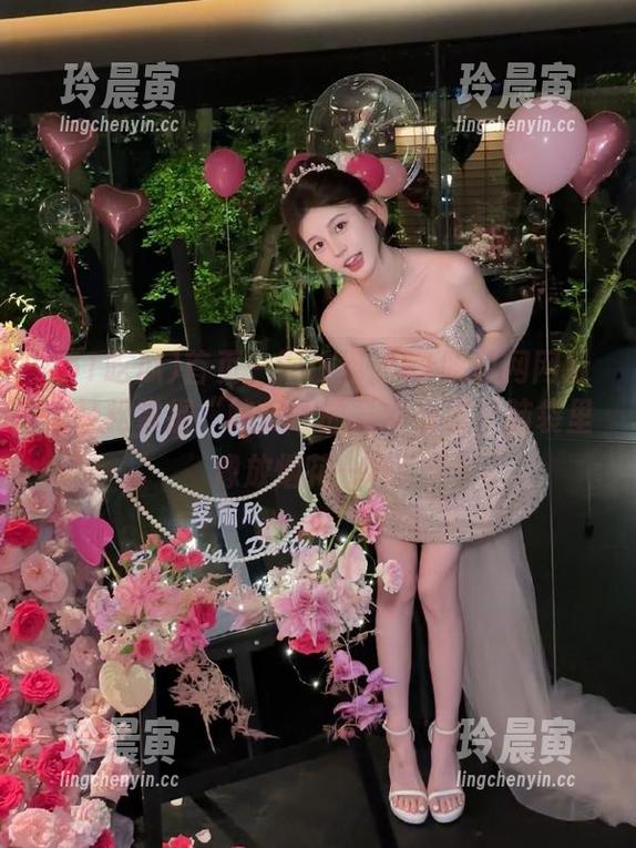 51吃瓜 首页一键访问:51吃瓜网网址,轻松掌握“吃瓜”的最新动态,脑袋里像放烟花一样!