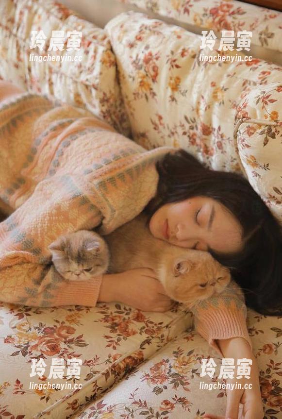 51吃瓜中心 “51吃瓜中心”发布:这回可真的是瓜田李下,自打嘴巴自家人也不幸躺枪!