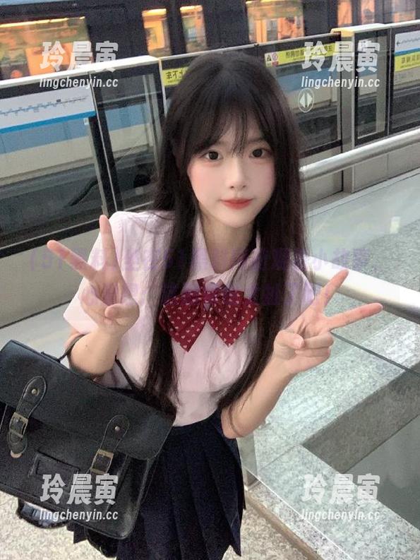 坐在51黑料网前观看小故事，心里想：这剧情也太扯了吧！