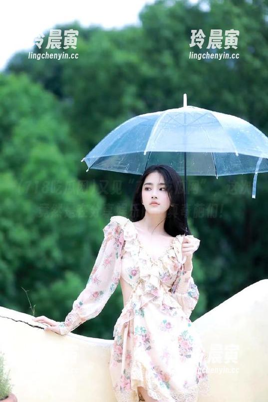 又见“718吃瓜网”，这次竟然是在分享娱乐圈的真奇葩们！