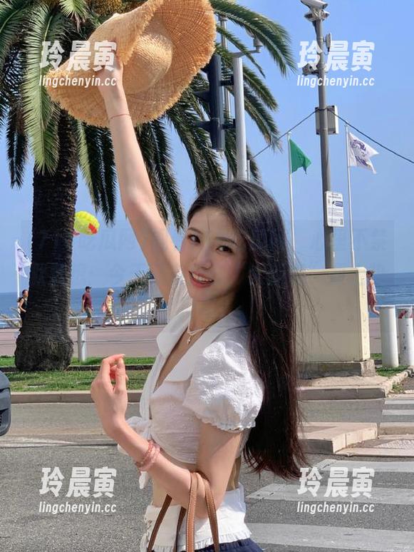 观看718吃瓜网，心里不禁默默想：今天又有什么“大新闻”要上热搜呢？