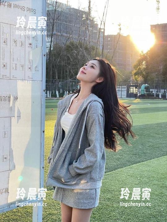 在线潜入tttzzz.su黑料入口，忽然觉得自己也想当个吃瓜群众。