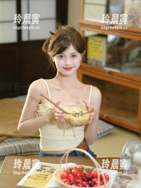 五一吃瓜 妹子们,来观看五一吃瓜的黑料,保证乐不停