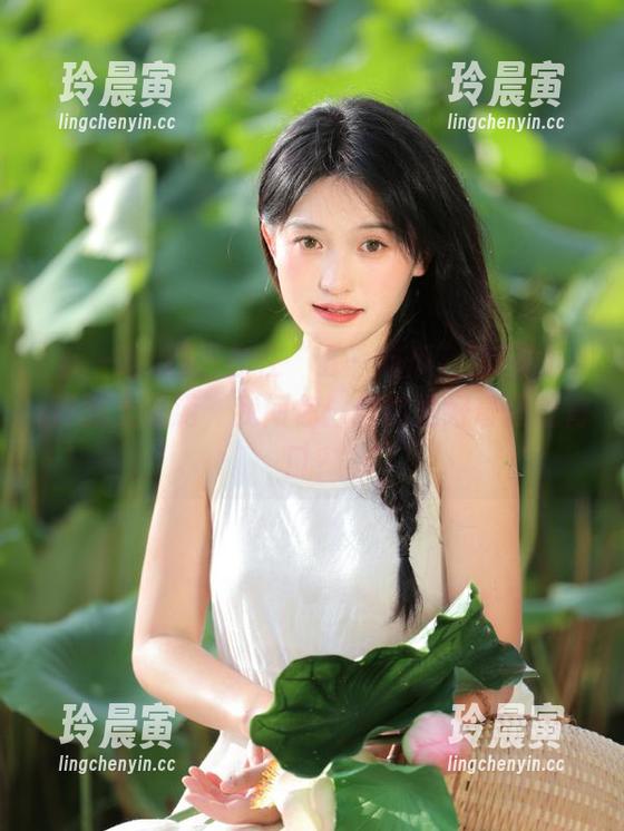 五一吃瓜 当你在“五一吃瓜”官网的ios界面上漫游,我问你:拼的是好奇还是胃口?