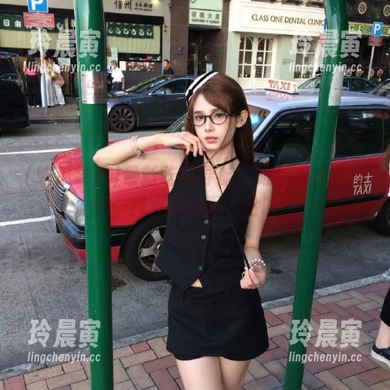 吃瓜导航 最新吃瓜导航:如果爱还能持续一秒,多好啊,哈哈!