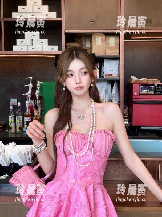 吃瓜网 吃瓜网app的视频,总有让我想起来超有趣的小练习,但是瓜吃得多,真在此放飞自我了!