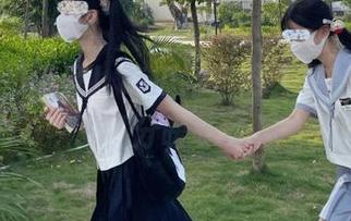 疯狂！吃瓜网官网入口一刷，多了几分暧昧气息