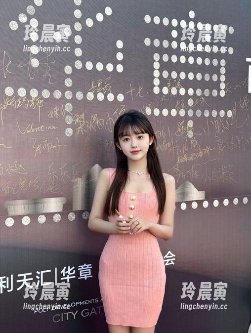 吃瓜网安卓应用下的精彩瞬间，难舍难分啊！