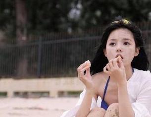 哈哈！明星黑料官网带你穿越，究竟是网友的创意好，还是该明星的捅马蜂窝？