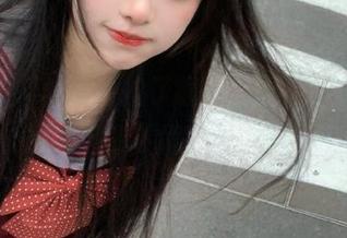 弹幕抢了镜头，海角吃瓜视频里长得太好看的路人甲你认识吗？