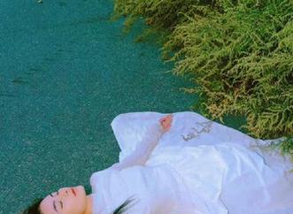 吃瓜必备app，你猜“黑料不重样”在哪里能捡到那只神奇的瓜？
