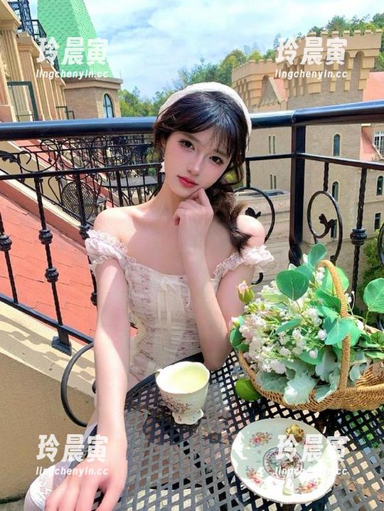 黑料在线吃瓜 黑料在线吃瓜,永不迷路,指引我走进狗血剧情的迷雾中