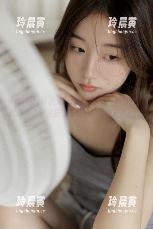 黑料社 每次光顾黑料社网站,都是在心理斗争“到底应该看啥”,太好玩的APP了!