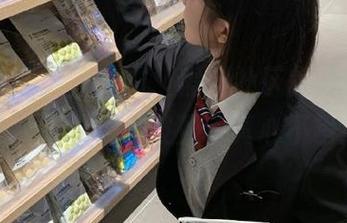 注意啦，黑料社区的更新带来了新入口，这波互动真心不错！