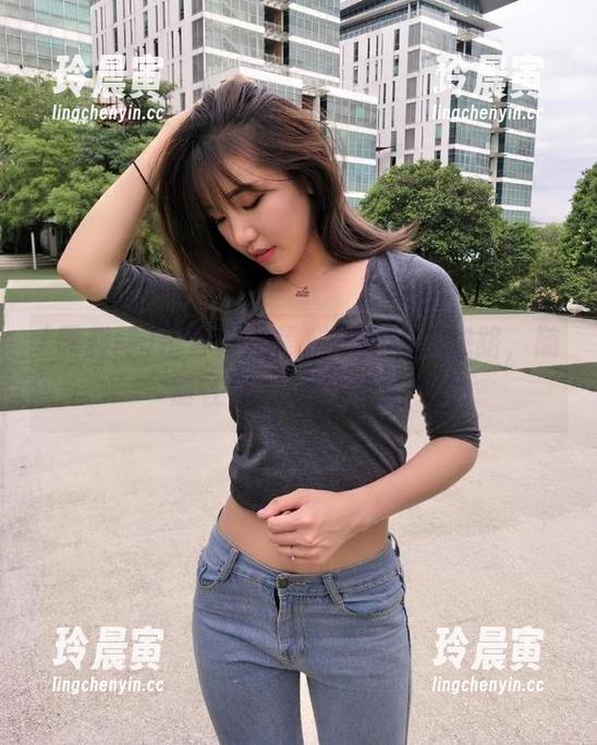 黑料网 带你走进黑料网的另类线路,随时在线,随心吃瓜!